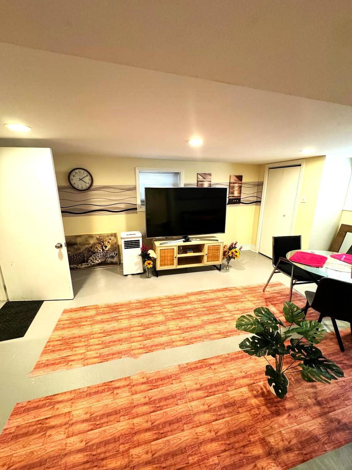 Fully Equipped Cozy 4/5 Br Apartment ชิคาโก ภายนอก รูปภาพ